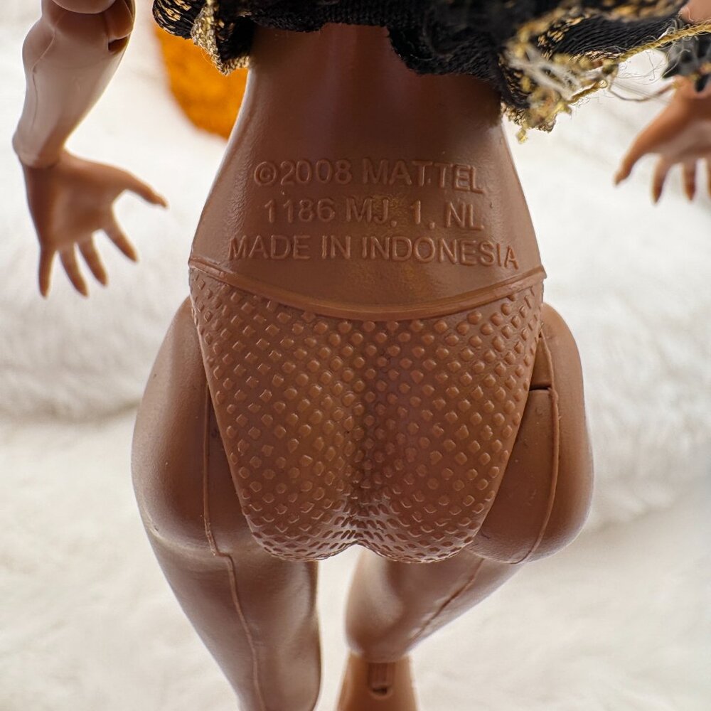Monster High Clawdeen Wolf Ghouls Night Out Doll 2013 Release (SKU: 540TO) - Picture 12 of 16